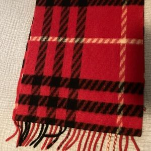 Festive Cashmere Burberry scarf!